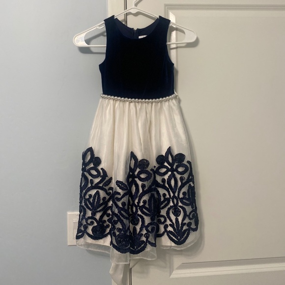 Rare editions flower girl dresses - Picture 1 of 3